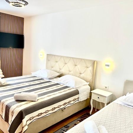 Holiday Resort Laura ザダル エクステリア 写真